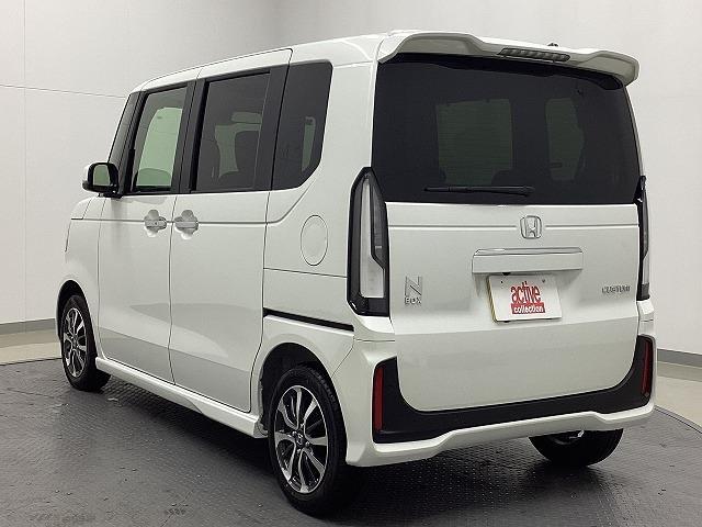 Ｎ－ＢＯＸカスタム ベースグレード　両側スライド・片側電動　クリアランスソナー　オートクルーズコントロール　レーンアシスト　衝突被害軽減システム　オートライト　ＬＥＤヘッドランプ　スマートキー　アイドリングストップ　電動格納ミラー（17枚目）