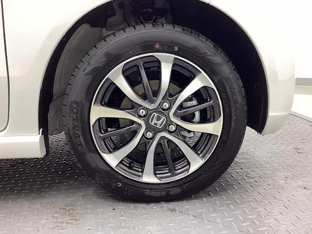 Ｎ－ＢＯＸカスタム ベースグレード　両側スライド・片側電動　クリアランスソナー　オートクルーズコントロール　レーンアシスト　衝突被害軽減システム　オートライト　ＬＥＤヘッドランプ　スマートキー　アイドリングストップ　電動格納ミラー（27枚目）