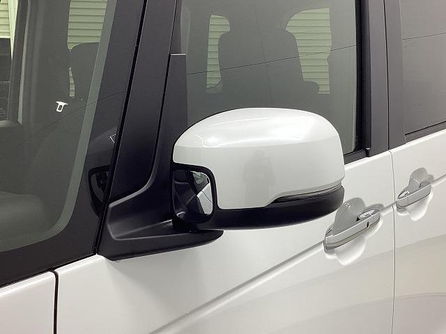 Ｎ－ＢＯＸカスタム ベースグレード　両側スライド・片側電動　クリアランスソナー　オートクルーズコントロール　レーンアシスト　衝突被害軽減システム　オートライト　ＬＥＤヘッドランプ　スマートキー　アイドリングストップ　電動格納ミラー（32枚目）