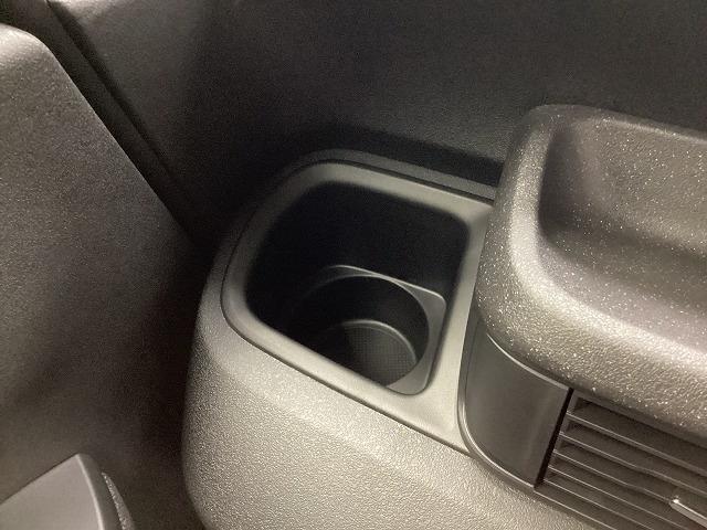 Ｎ－ＢＯＸカスタム ベースグレード　両側スライド・片側電動　クリアランスソナー　オートクルーズコントロール　レーンアシスト　衝突被害軽減システム　オートライト　ＬＥＤヘッドランプ　スマートキー　アイドリングストップ　電動格納ミラー（39枚目）