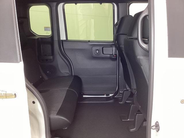 Ｎ－ＢＯＸカスタム ベースグレード　両側スライド・片側電動　クリアランスソナー　オートクルーズコントロール　レーンアシスト　衝突被害軽減システム　オートライト　ＬＥＤヘッドランプ　スマートキー　アイドリングストップ　電動格納ミラー（55枚目）