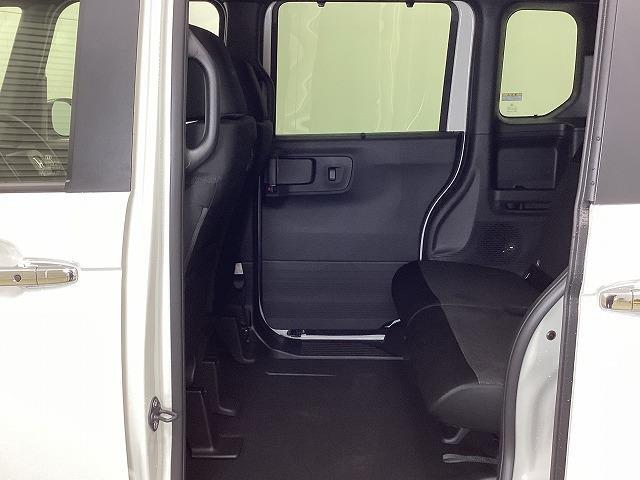 Ｎ－ＢＯＸカスタム ベースグレード　両側スライド・片側電動　クリアランスソナー　オートクルーズコントロール　レーンアシスト　衝突被害軽減システム　オートライト　ＬＥＤヘッドランプ　スマートキー　アイドリングストップ　電動格納ミラー（64枚目）