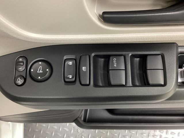 N-BOX ベースグレード バックカメラ 両側スライド・片側電動 クリアランスソナー オートクルーズコントロール レーンアシスト 衝突被害軽減システム オートライト LEDヘッドランプ スマートキー アイドリングストップ(11枚目)