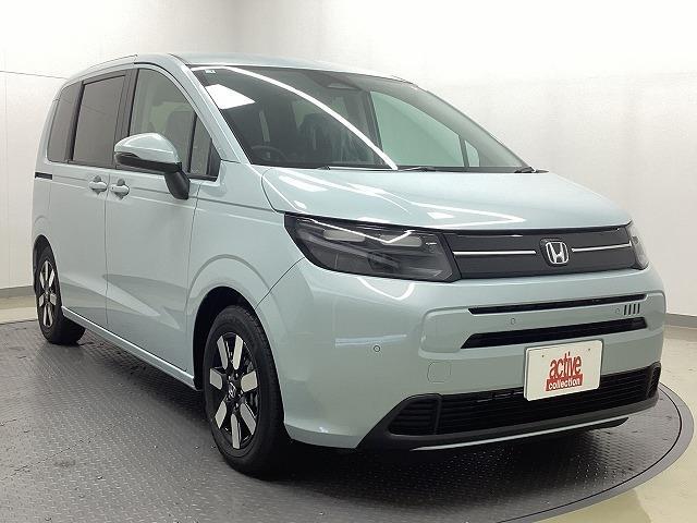 フリード エアー EX クリアランスソナー オートクルーズコントロール レーンアシスト 衝突被害軽減システム 両側電動スライドドア オートライト LEDヘッドランプ スマートキー 電動格納ミラー シートヒーター 3列シート(14枚目)