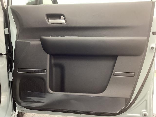 フリード エアー EX クリアランスソナー オートクルーズコントロール レーンアシスト 衝突被害軽減システム 両側電動スライドドア オートライト LEDヘッドランプ スマートキー 電動格納ミラー シートヒーター 3列シート(27枚目)