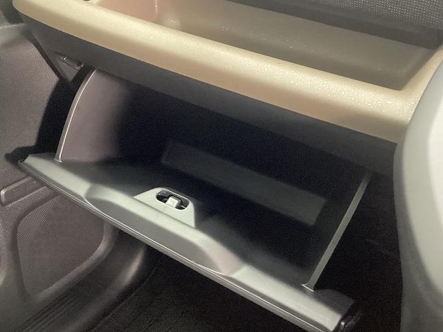 フリード エアー EX クリアランスソナー オートクルーズコントロール レーンアシスト 衝突被害軽減システム 両側電動スライドドア オートライト LEDヘッドランプ スマートキー 電動格納ミラー シートヒーター 3列シート(30枚目)