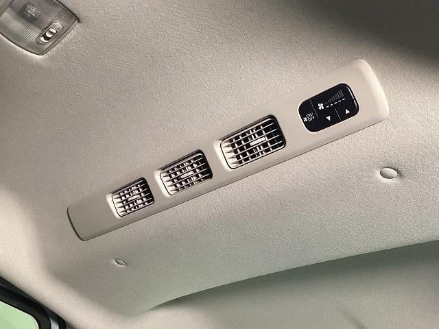 フリード エアー EX クリアランスソナー オートクルーズコントロール レーンアシスト 衝突被害軽減システム 両側電動スライドドア オートライト LEDヘッドランプ スマートキー 電動格納ミラー シートヒーター 3列シート(42枚目)