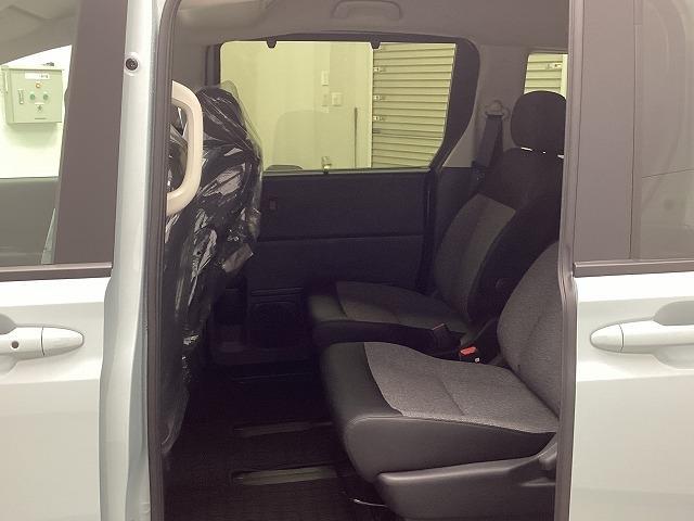 フリード エアー EX クリアランスソナー オートクルーズコントロール レーンアシスト 衝突被害軽減システム 両側電動スライドドア オートライト LEDヘッドランプ スマートキー 電動格納ミラー シートヒーター 3列シート(56枚目)