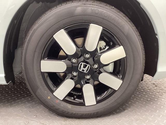 フリード エアー EX クリアランスソナー オートクルーズコントロール レーンアシスト 衝突被害軽減システム 両側電動スライドドア オートライト LEDヘッドランプ スマートキー 電動格納ミラー シートヒーター 3列シート(57枚目)