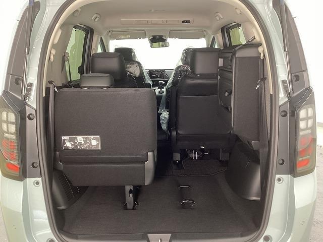 フリード エアー EX クリアランスソナー オートクルーズコントロール レーンアシスト 衝突被害軽減システム 両側電動スライドドア オートライト LEDヘッドランプ スマートキー 電動格納ミラー シートヒーター 3列シート(62枚目)