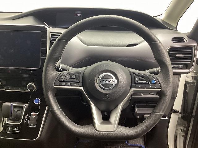 セレナ ｅ－パワー　ハイウェイスターＶ　ドライブレコーダー　ＥＴＣ　全周囲カメラ　クリアランスソナー　オートクルーズコントロール　パークアシスト　衝突被害軽減システム　両側電動スライドドア　オートライト　ＬＥＤヘッドランプ　スマートキー（3枚目）