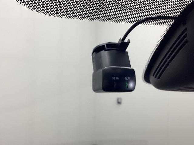 セレナ ｅ－パワー　ハイウェイスターＶ　ドライブレコーダー　ＥＴＣ　全周囲カメラ　クリアランスソナー　オートクルーズコントロール　パークアシスト　衝突被害軽減システム　両側電動スライドドア　オートライト　ＬＥＤヘッドランプ　スマートキー（11枚目）