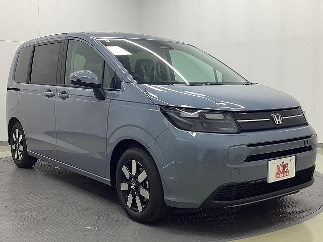 フリード エアー EX クリアランスソナー オートクルーズコントロール レーンアシスト 衝突被害軽減システム 両側電動スライドドア オートライト LEDヘッドランプ スマートキー 電動格納ミラー シートヒーター 3列シート(13枚目)