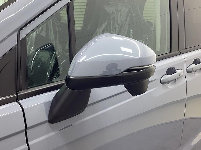 フリード エアー EX クリアランスソナー オートクルーズコントロール レーンアシスト 衝突被害軽減システム 両側電動スライドドア オートライト LEDヘッドランプ スマートキー 電動格納ミラー シートヒーター 3列シート(29枚目)