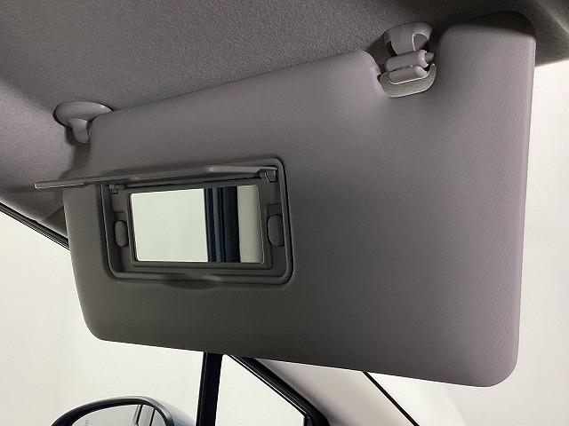 フリード エアー EX クリアランスソナー オートクルーズコントロール レーンアシスト 衝突被害軽減システム 両側電動スライドドア オートライト LEDヘッドランプ スマートキー 電動格納ミラー シートヒーター 3列シート(32枚目)