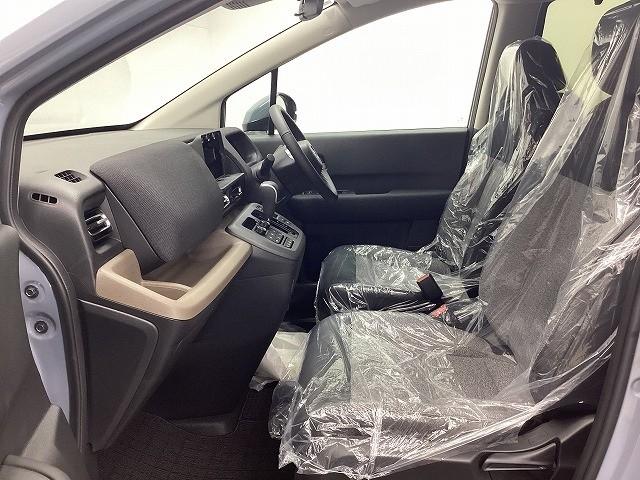 フリード エアー EX クリアランスソナー オートクルーズコントロール レーンアシスト 衝突被害軽減システム 両側電動スライドドア オートライト LEDヘッドランプ スマートキー 電動格納ミラー シートヒーター 3列シート(46枚目)