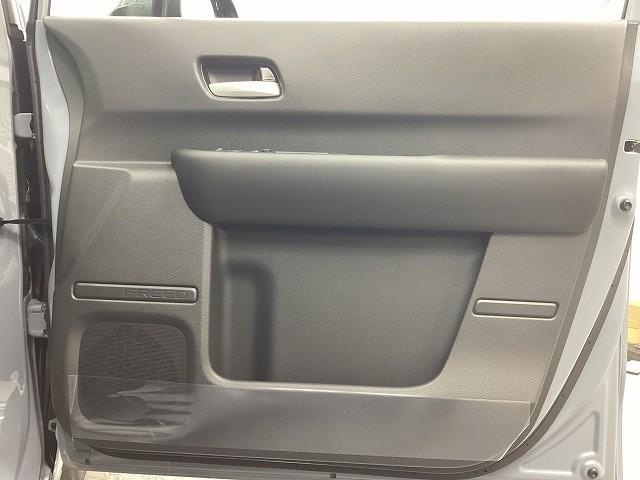 フリード エアー EX バックカメラ クリアランスソナー オートクルーズコントロール レーンアシスト 衝突被害軽減システム 両側電動スライドドア オートライト LEDヘッドランプ スマートキー 電動格納ミラー シートヒーター(40枚目)