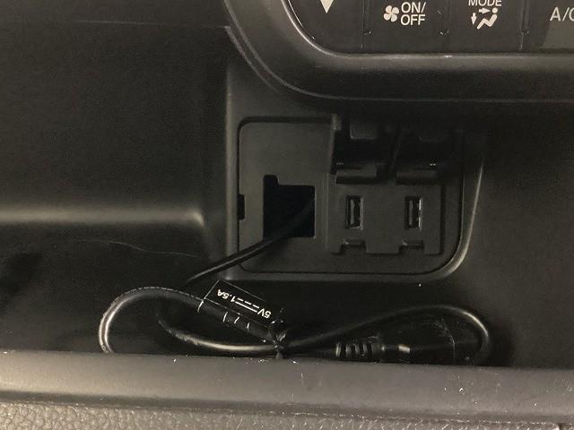 N-BOXカスタム L バックカメラ 両側スライド・片側電動 クリアランスソナー オートクルーズコントロール レーンアシスト 衝突被害軽減システム オートライト LEDヘッドランプ スマートキー アイドリングストップ(44枚目)