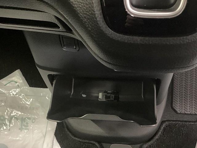 N-BOXカスタム L バックカメラ 両側スライド・片側電動 クリアランスソナー オートクルーズコントロール レーンアシスト 衝突被害軽減システム オートライト LEDヘッドランプ スマートキー アイドリングストップ(49枚目)