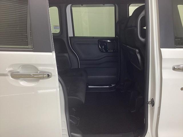 N-BOXカスタム L バックカメラ 両側スライド・片側電動 クリアランスソナー オートクルーズコントロール レーンアシスト 衝突被害軽減システム オートライト LEDヘッドランプ スマートキー アイドリングストップ(66枚目)