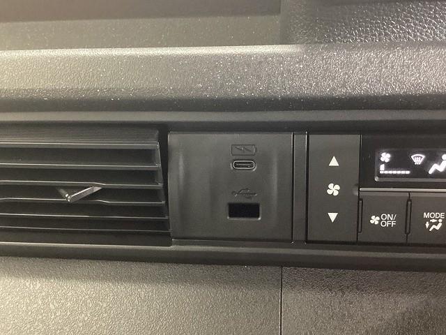 N-BOXカスタム ターボ バックカメラ 両側電動スライドドア クリアランスソナー オートクルーズコントロール レーンアシスト 衝突被害軽減システム オートライト LEDヘッドランプ スマートキー アイドリングストップ(5枚目)