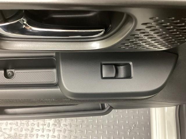 N-BOXカスタム ターボ バックカメラ 両側電動スライドドア クリアランスソナー オートクルーズコントロール レーンアシスト 衝突被害軽減システム オートライト LEDヘッドランプ スマートキー アイドリングストップ(55枚目)