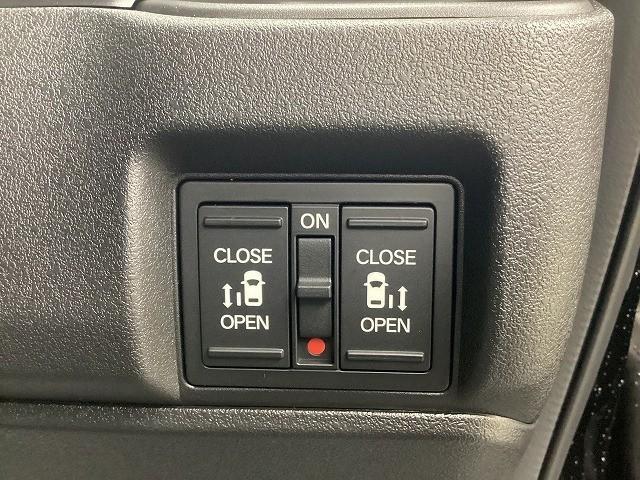 N-BOXカスタム ターボ 4WD バックカメラ 両側電動スライドドア クリアランスソナー オートクルーズコントロール レーンアシスト 衝突被害軽減システム オートライト LEDヘッドランプ スマートキー アイドリングストップ(4枚目)