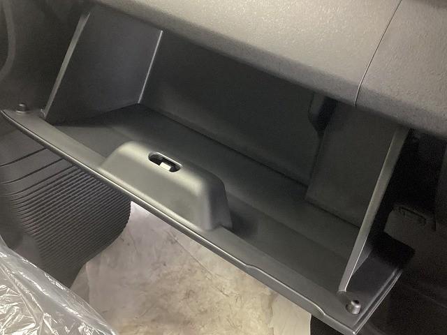 N-BOXカスタム ターボ 4WD バックカメラ 両側電動スライドドア クリアランスソナー オートクルーズコントロール レーンアシスト 衝突被害軽減システム オートライト LEDヘッドランプ スマートキー アイドリングストップ(8枚目)