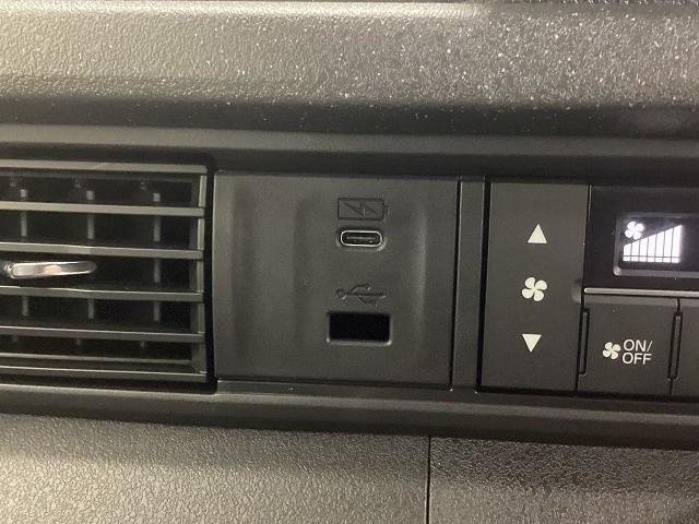 N-BOXカスタム ターボ 4WD バックカメラ 両側電動スライドドア クリアランスソナー オートクルーズコントロール レーンアシスト 衝突被害軽減システム オートライト LEDヘッドランプ スマートキー アイドリングストップ(33枚目)