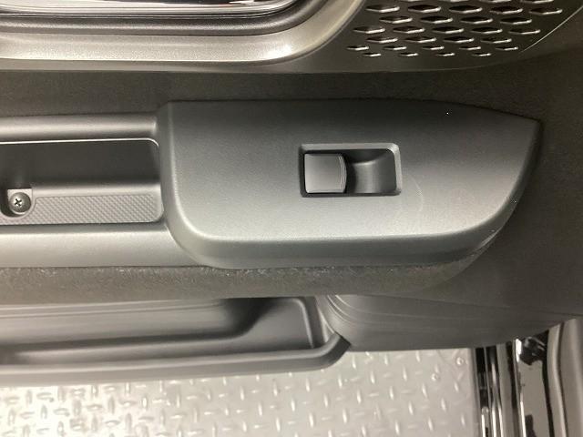 N-BOXカスタム ターボ 4WD バックカメラ 両側電動スライドドア クリアランスソナー オートクルーズコントロール レーンアシスト 衝突被害軽減システム オートライト LEDヘッドランプ スマートキー アイドリングストップ(48枚目)