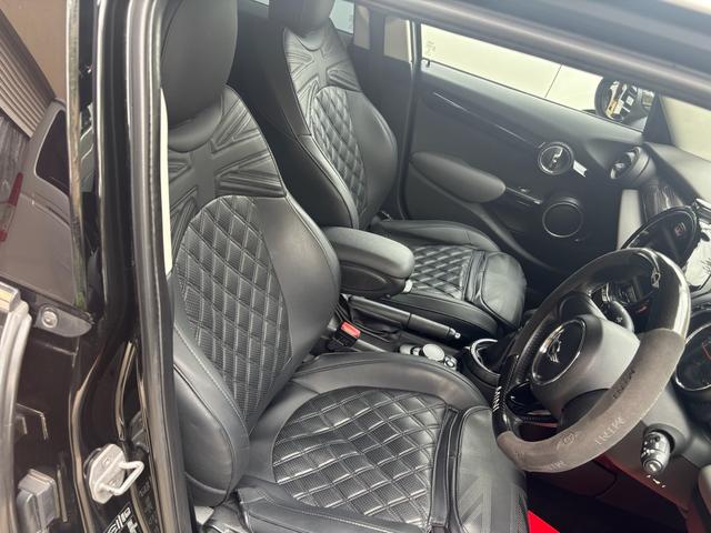 ＭＩＮＩ クーパーＳ　ドラレコ　クルコン付き　Ｂモニター　Ｂｌｕｅｔｏｏｔｈ対応　ＡＡＣ　ＡＵＸ接続　ＥＴＣ車載器　パワーウィンドウ　パワーステアリング　ナビ　エアバッグ　ＡＢＳ　カーテンエアバッグ　セキュリティ（18枚目）