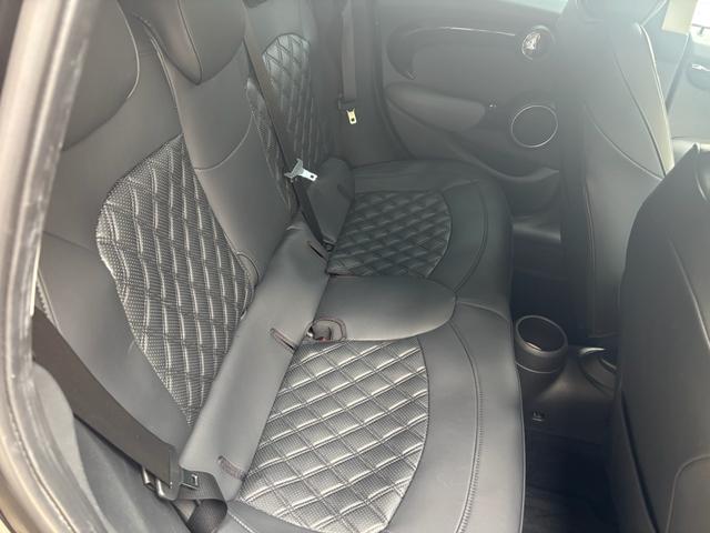 ＭＩＮＩ クーパーＳ　ドラレコ　クルコン付き　Ｂモニター　Ｂｌｕｅｔｏｏｔｈ対応　ＡＡＣ　ＡＵＸ接続　ＥＴＣ車載器　パワーウィンドウ　パワーステアリング　ナビ　エアバッグ　ＡＢＳ　カーテンエアバッグ　セキュリティ（31枚目）