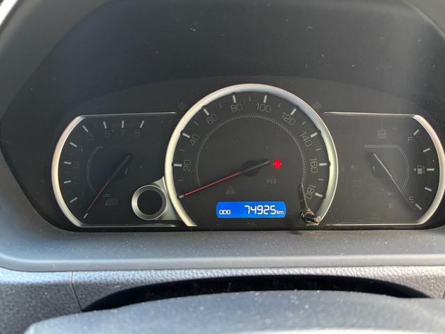 ヴォクシー ＺＳ　両電動スライドドア　電動格納ドアミラー　盗難防止システム　衝突安全ボディ　ダブルエアバッグ　ＬＥＤヘッドライト　キーレスエントリー　３列シート　リアオートエアコン　横滑り防止　ＰＷ　フルフラット（22枚目）