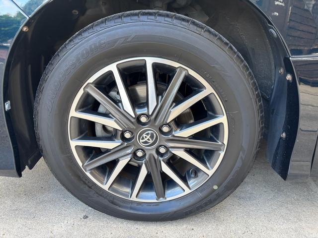 ヴォクシー ＺＳ　両電動スライドドア　電動格納ドアミラー　盗難防止システム　衝突安全ボディ　ダブルエアバッグ　ＬＥＤヘッドライト　キーレスエントリー　３列シート　リアオートエアコン　横滑り防止　ＰＷ　フルフラット（38枚目）