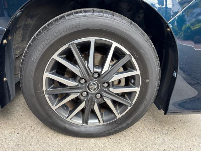 ヴォクシー ＺＳ　両電動スライドドア　電動格納ドアミラー　盗難防止システム　衝突安全ボディ　ダブルエアバッグ　ＬＥＤヘッドライト　キーレスエントリー　３列シート　リアオートエアコン　横滑り防止　ＰＷ　フルフラット（41枚目）