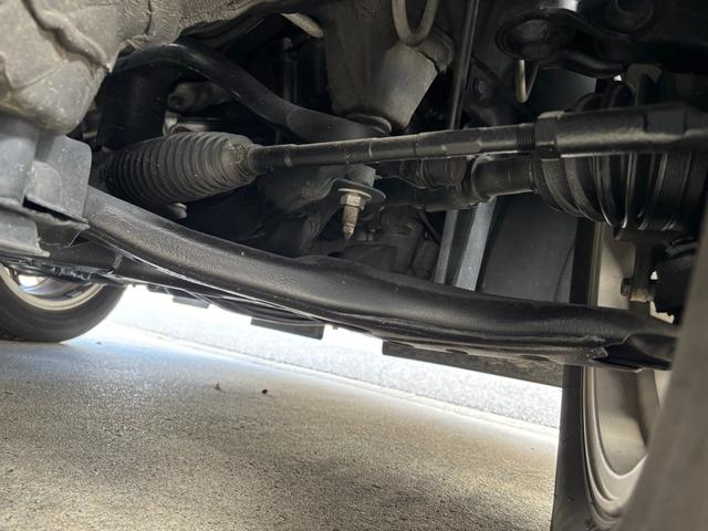 ヴォクシー ＺＳ　両電動スライドドア　電動格納ドアミラー　盗難防止システム　衝突安全ボディ　ダブルエアバッグ　ＬＥＤヘッドライト　キーレスエントリー　３列シート　リアオートエアコン　横滑り防止　ＰＷ　フルフラット（42枚目）