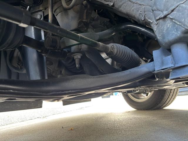 ヴォクシー ＺＳ　両電動スライドドア　電動格納ドアミラー　盗難防止システム　衝突安全ボディ　ダブルエアバッグ　ＬＥＤヘッドライト　キーレスエントリー　３列シート　リアオートエアコン　横滑り防止　ＰＷ　フルフラット（43枚目）