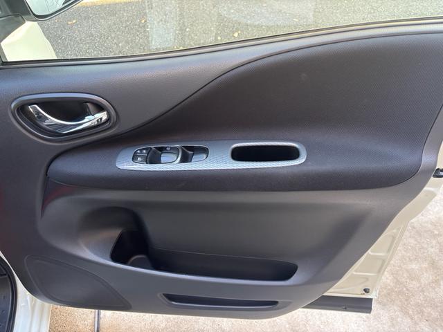 多くの中からご覧頂きありがとうございます。　在庫車全てルームクリーニング・コーティング施工しその他オイル交換、点検を実施し納車致します。　ご不明な点などありましたら、お気軽にご連絡ください。