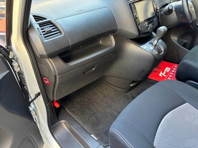 多くの中からご覧頂きありがとうございます。　在庫車全てルームクリーニング・コーティング施工しその他オイル交換、点検を実施し納車致します。　ご不明な点などありましたら、お気軽にご連絡ください。