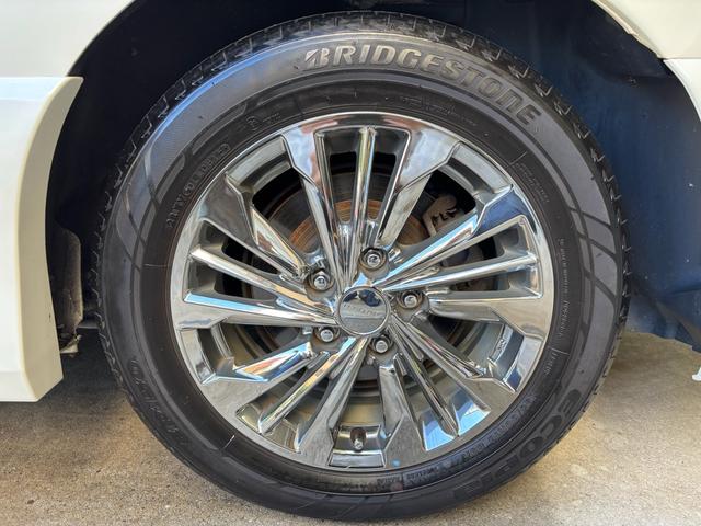 多くの中からご覧頂きありがとうございます。　在庫車全てルームクリーニング・コーティング施工しその他オイル交換、点検を実施し納車致します。　ご不明な点などありましたら、お気軽にご連絡ください。