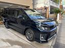 ヴォクシー ＺＳ　両電動スライドドア　電動格納ドアミラー　盗難防止システム　衝突安全ボディ　ダブルエアバッグ　ＬＥＤヘッドライト　キーレスエントリー　３列シート　リアオートエアコン　横滑り防止　ＰＷ　フルフラット（4枚目）