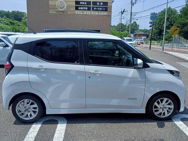 デイズ ハイウェイスター　Ｘ　純正９インチナビ／インテリジェントエマージェンシーブレーキ／車線逸脱防止支援システム／アラウンドビューモニター／前後ドライブレコーダー（3枚目）