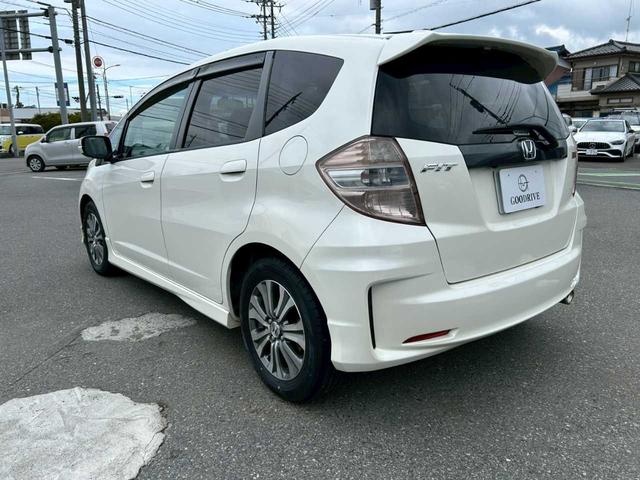 フィット ＲＳ　純正ナビ　バックモニター　フルセグ　ＥＴＣ　キセノン（7枚目）