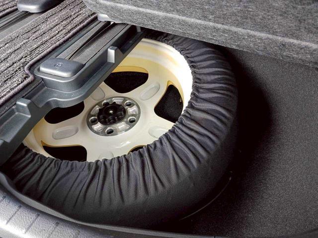 ヴェルファイア ２．５Ｚ　Ｇエディション　ＪＢＬ／リアエンターテインメント／メーカーナビ／ドライブレコーダー／フルセグＴＶ／両側電動スライド／パワーバックドア／純正１８インチＡＷ／スペアタイヤ（33枚目）