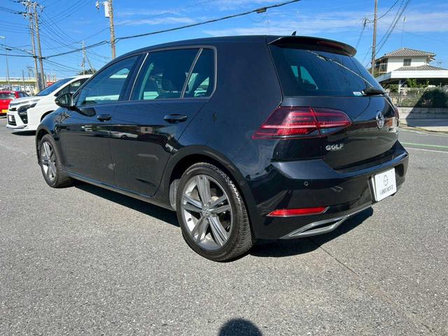 ゴルフ ＴＤＩハイライン　マイスター　純正ナビ　バックモニター　ワンセグ　シートヒーター　コーナーセンサー　自動駐車　ＥＴＣ２．０　レーダークルーズ　電子パーキング　ドライブレコーダー　ディナウディオオーディオ　ＢＳＭ　オールシーズンタイ（7枚目）