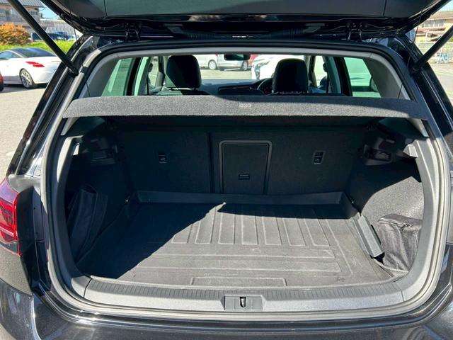 ゴルフ ＴＤＩハイライン　マイスター　純正ナビ　バックモニター　ワンセグ　シートヒーター　コーナーセンサー　自動駐車　ＥＴＣ２．０　レーダークルーズ　電子パーキング　ドライブレコーダー　ディナウディオオーディオ　ＢＳＭ　オールシーズンタイ（13枚目）
