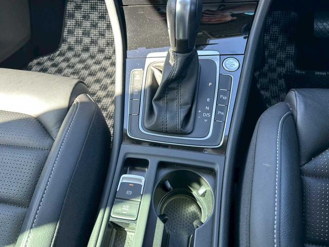 ゴルフ ＴＤＩハイライン　マイスター　純正ナビ　バックモニター　ワンセグ　シートヒーター　コーナーセンサー　自動駐車　ＥＴＣ２．０　レーダークルーズ　電子パーキング　ドライブレコーダー　ディナウディオオーディオ　ＢＳＭ　オールシーズンタイ（24枚目）