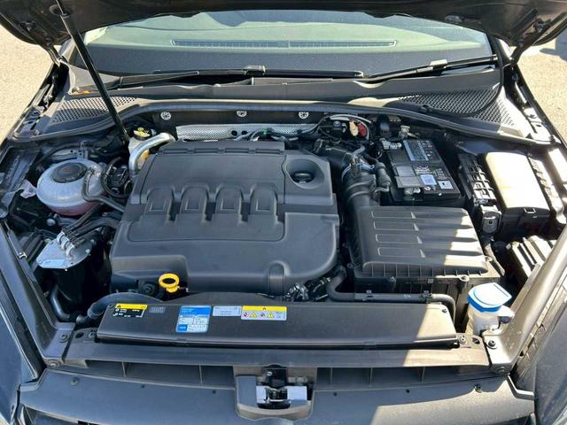 ゴルフ ＴＤＩハイライン　マイスター　純正ナビ　バックモニター　ワンセグ　シートヒーター　コーナーセンサー　自動駐車　ＥＴＣ２．０　レーダークルーズ　電子パーキング　ドライブレコーダー　ディナウディオオーディオ　ＢＳＭ　オールシーズンタイ（25枚目）