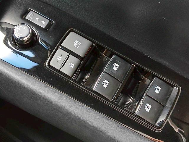 アルファード ２．５Ｓ　タイプゴールド　後期　７人乗　Ｔコネクト９インチＳＤナビ　１２．１型フリップダウンモニター　３眼ＬＥＤヘッドライト　衝突軽減　レーダークルーズ　シーケンシャルウィンカー　コーナーセンサー　ドラレコ　ＥＴＣ（16枚目）