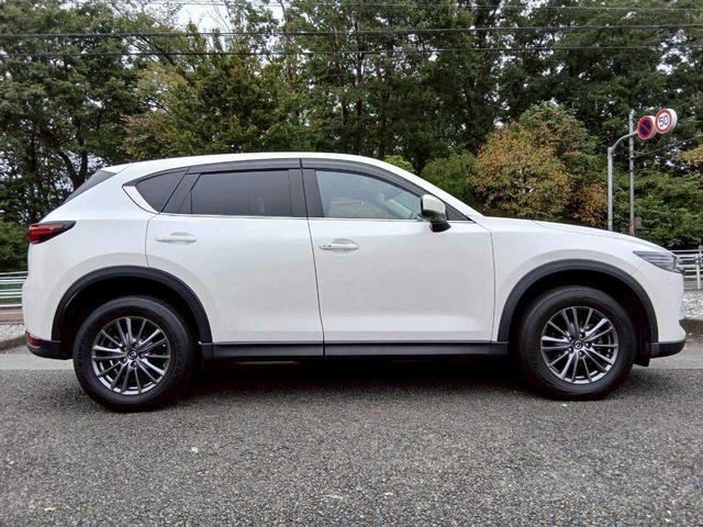 ＣＸ－５ ２０Ｓ　スマートエディション　純正８．８型ナビ　全方位カメラ　シティブレーキサポート　レーダークルーズコントロール　ドライビングポジションサポートパッケージ　レザー調シートカバー（2枚目）